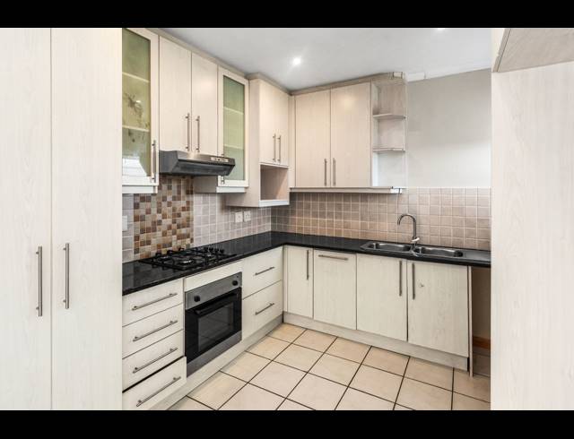 3 BEDROOM TOWNHOUSE TO LET IN BEACON BAY
